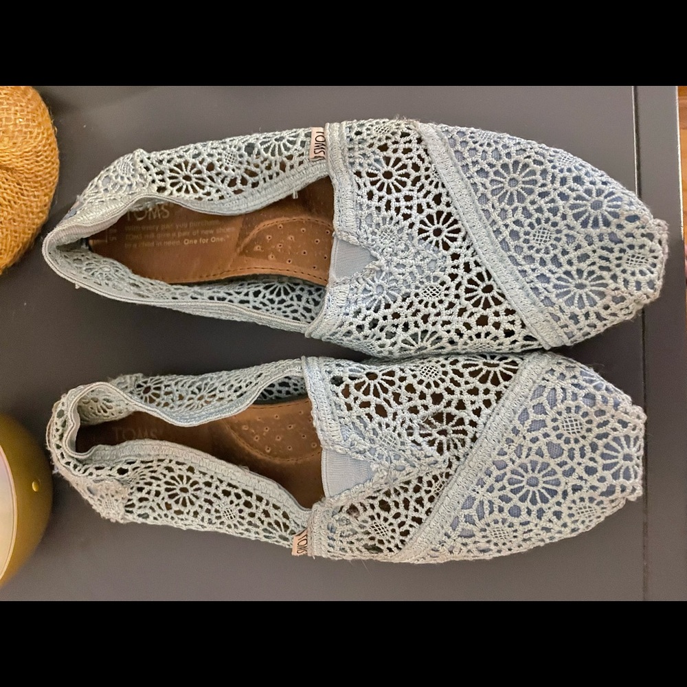 Baby Blue Toms